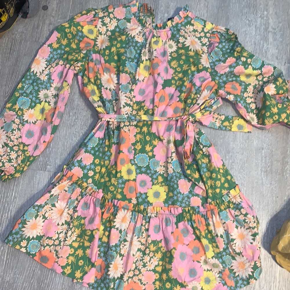 DONATE SALE. ! RUFFLES! Fairycore;Springtime FLOWERS!!!  GIRLIE DRESS SZ SM.